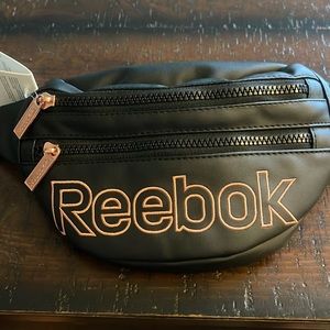 Reebok Layla fannypack NWT